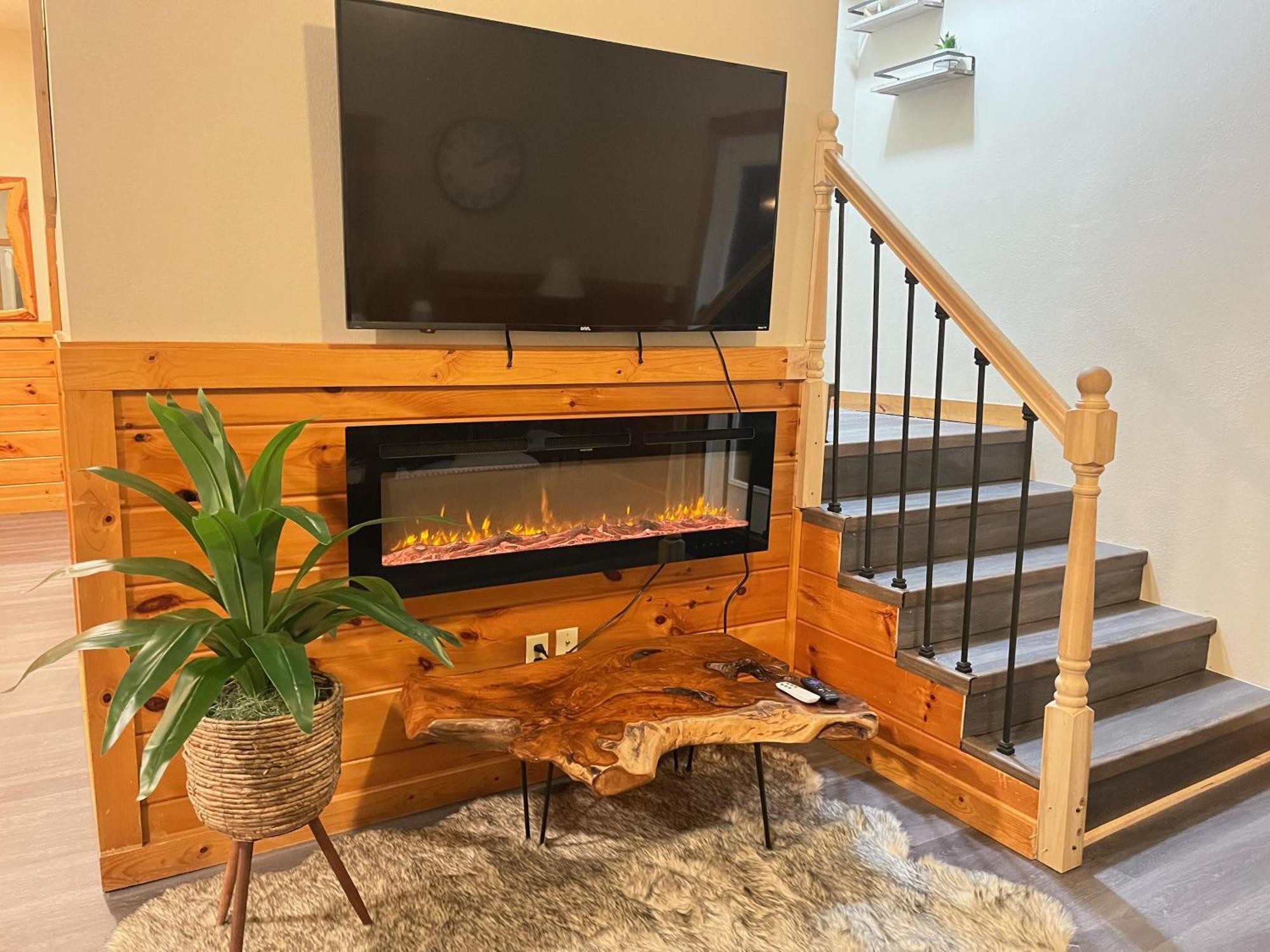Smokey Mountain Retreat, Hot Tub, Game Room, Sleeps 8! Гатлинбург Экстерьер фото